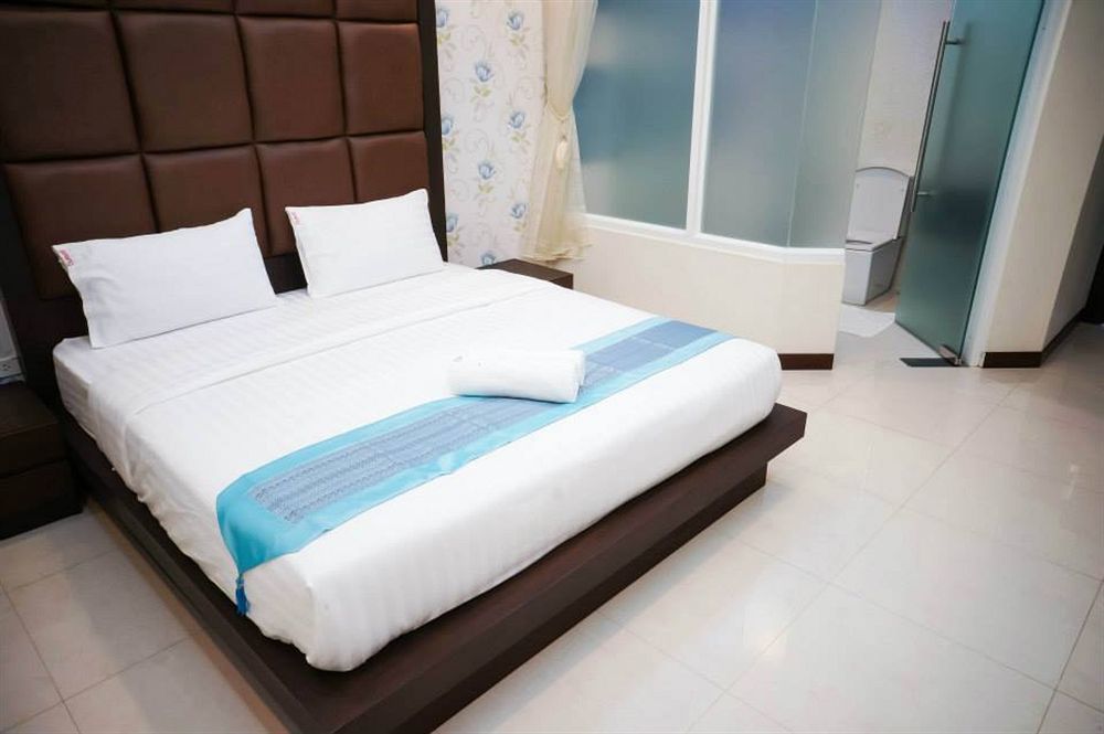 Hotel Roses Huahin Exterior foto